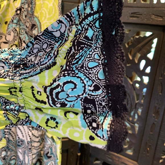 Crown & Ivy Top - Picture 3 of 6